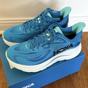 Hoka Clifton 10 Running Shoes